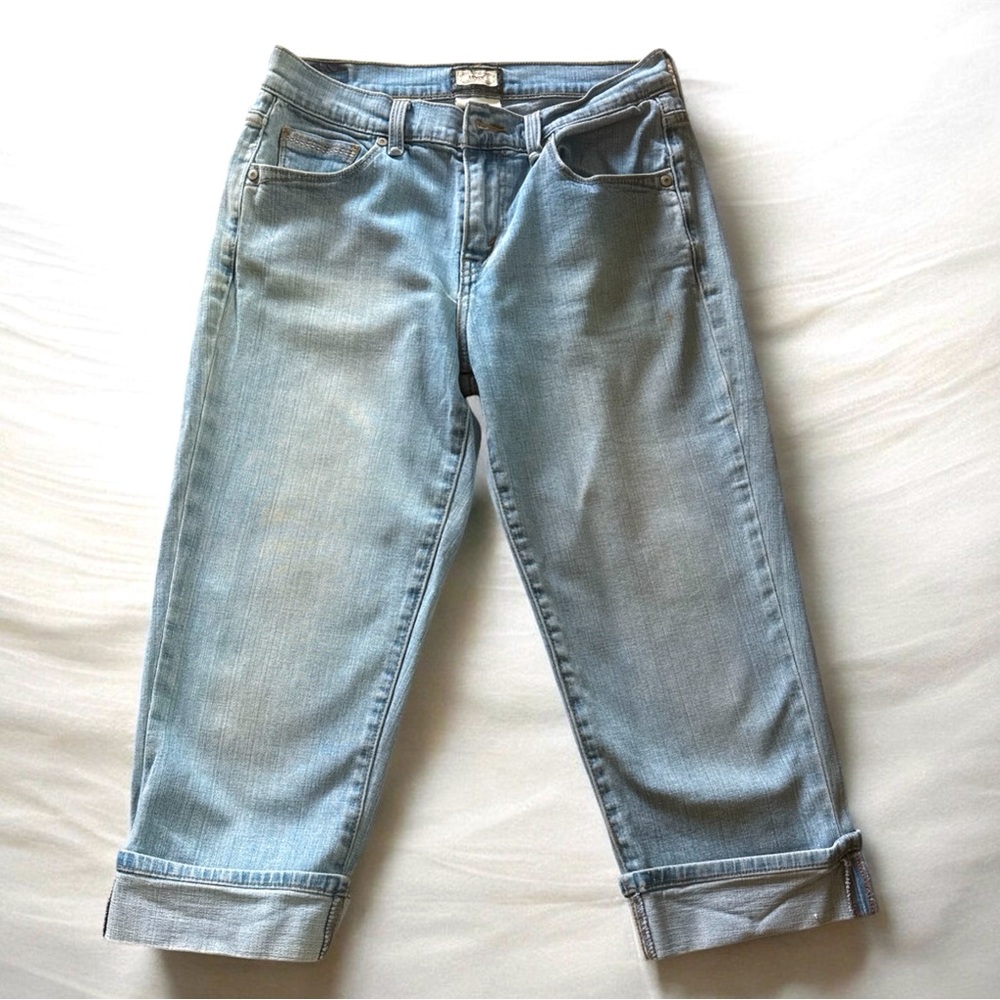 Levi’s 515 Red Tag Women’s Capris Cuffed Faded Stone Wash Size 4 Great Condition
